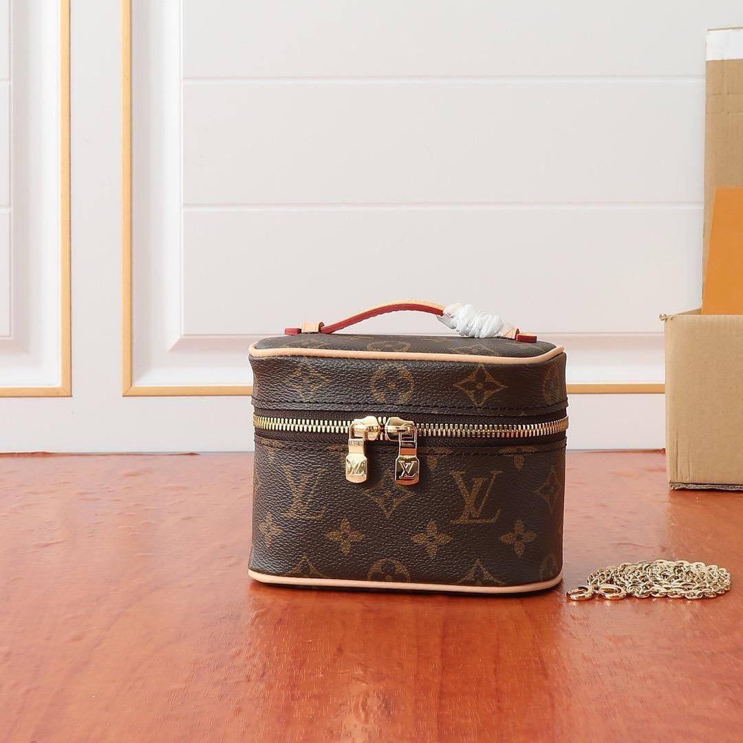 LV Master 
200 dhs🇦🇪
220 dhs🇦🇪
230 dhs🇦🇪

Zain192
♥️♥️♥️