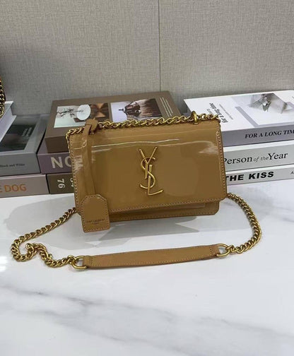 YSL Sunset
size : 22 * 14 * 9 cm
90 dhs🇦🇪
with box 🎁

Zain115
♥️♥️♥️