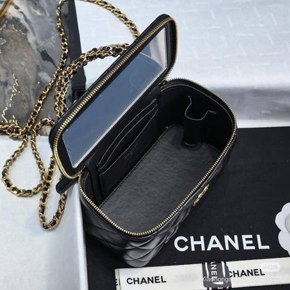.
CHANEL
SUPER MASTER QUALITY 🔥🔥
WITH FULL PACKAGING 🎁
For Price 👇 WTSP Text Zain 0568585901

Zain255
♥️♥️♥️