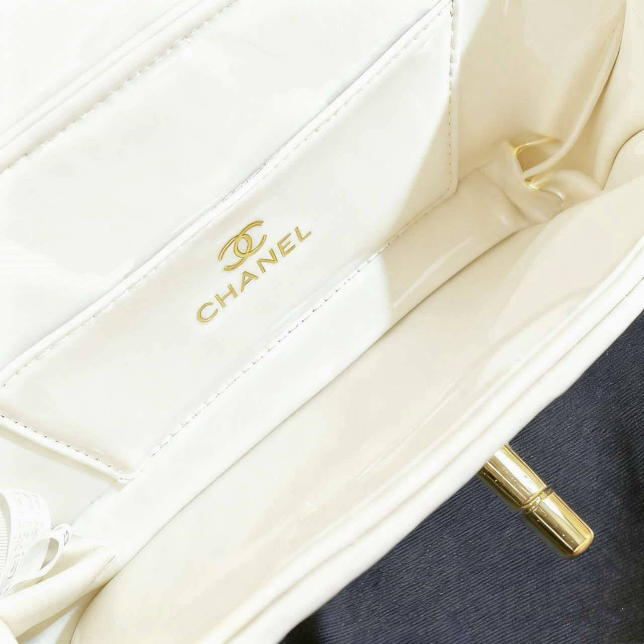 CHANEL 
GOOD QUALITY 
90 dhs🪙💕

Zain39
♥️♥️♥️