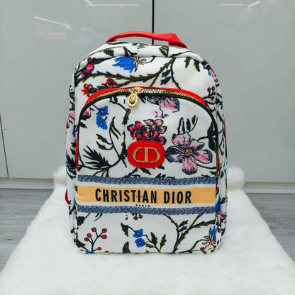 Dior
Bagback
55 dhs🇦🇪

Zain40
♥️♥️♥️