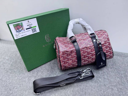 Goyard

With box 
🎁🎁🎁

size :25×15 
90 dhs🪙

Zain114
♥️♥️♥️