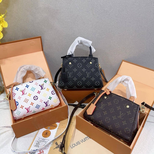 LV
20*14*7 cm 

With box
 🎁🎁🎁

80 dhs🇦🇪

Zain17
♥️♥️♥️
