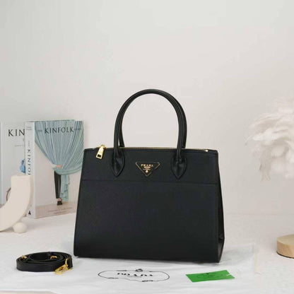 Coach - Prada

85 dhs🇦🇪
Good quality

Zain35
♥️♥️♥️
