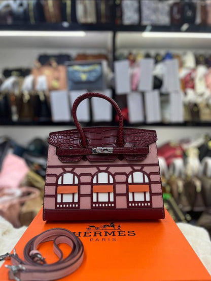 Hermes

with box 
🎁🎁🎁

130 dhs🪙💕

Zain50
♥️♥️♥️