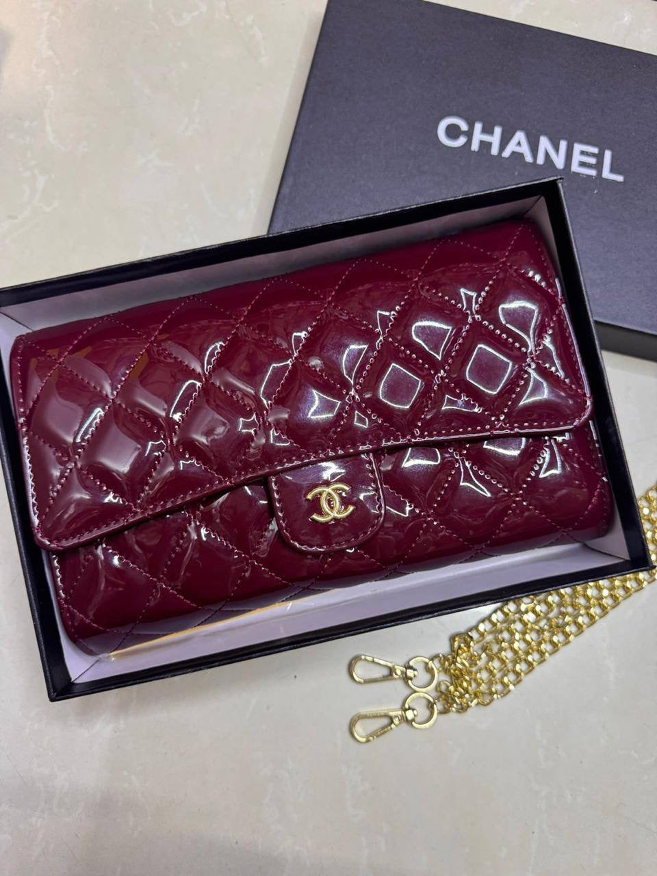 Chanel CF
Size : 23 * 14 cm

85 dhs🇦🇪

with box
 🎁🎁🎁

Zain115
♥️♥️♥️