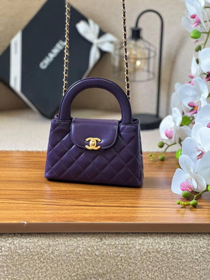CHANEL Super Master 

*19cm*
*Available Now*
For Price 👇 WTSP Text Zain 0568585901

Zain257
♥️♥️♥️