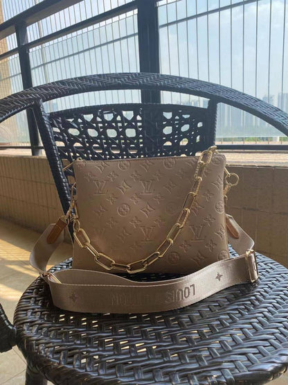 LV
with box
🎁🎁🎁

110 dhs🇦🇪

Zain143
♥️♥️♥️