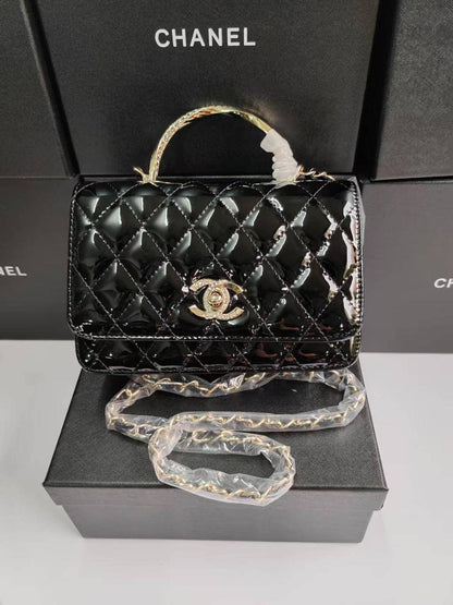 Chanel 24P
Size : 20 * 14 * 7 cm

95 dhs🇦🇪

with box 🎁

Zain115
♥️♥️♥️