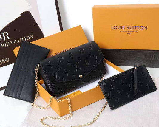 LV - Gucci 
90 dhs🇦🇪 

with box 
🎁🎁🎁

Zain253
♥️♥️♥️