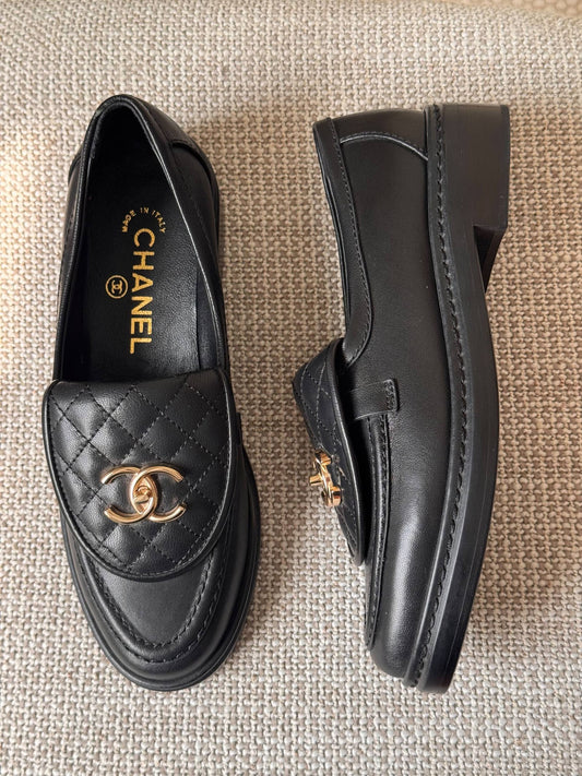 CHANEL

✨ new Collection
👠 36–41
💎 Premium Quality
🔥 Super Master
💰 430 dhs🇦🇪🇦🇪

Zain198
♥️♥️♥️