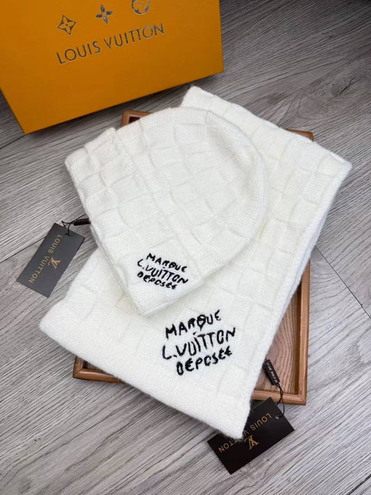 NEW COLLECTION👌🏻
LV SET❤‍🔥
 MASTER Quality👑With Original Packaging👌🏻
350 dhs✅✅

Zain329
♥️♥️♥️