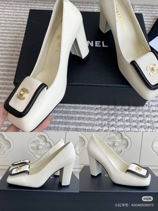 Chanel
Size 36-41
160 dhs✅✅

Zain145
❣️❣️❣️