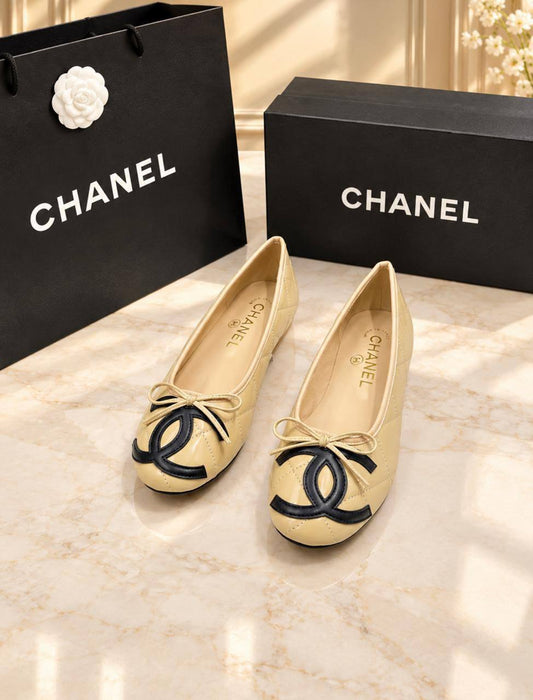 CHANEL

NEW ARRIVED 
SIZE 36-41
105 dhs🇦🇪🇦🇪

Zain21
♥️♥️♥️