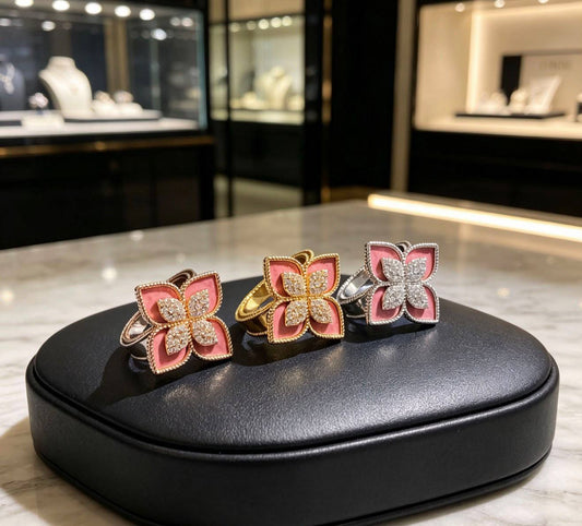 ROBERTO COIN ❤️‍🔥
Necklace 😍
Earring 🔥
Bracelet 🦋
Ring 💍 available size 👇
6,7,8,9
Master quality ✨
With normal boxes 📦 
220 dhs🇦🇪🇦🇪


With master box 🗃️ 
300 dhs🇦🇪🇦🇪

Zain216
♥️♥️♥️