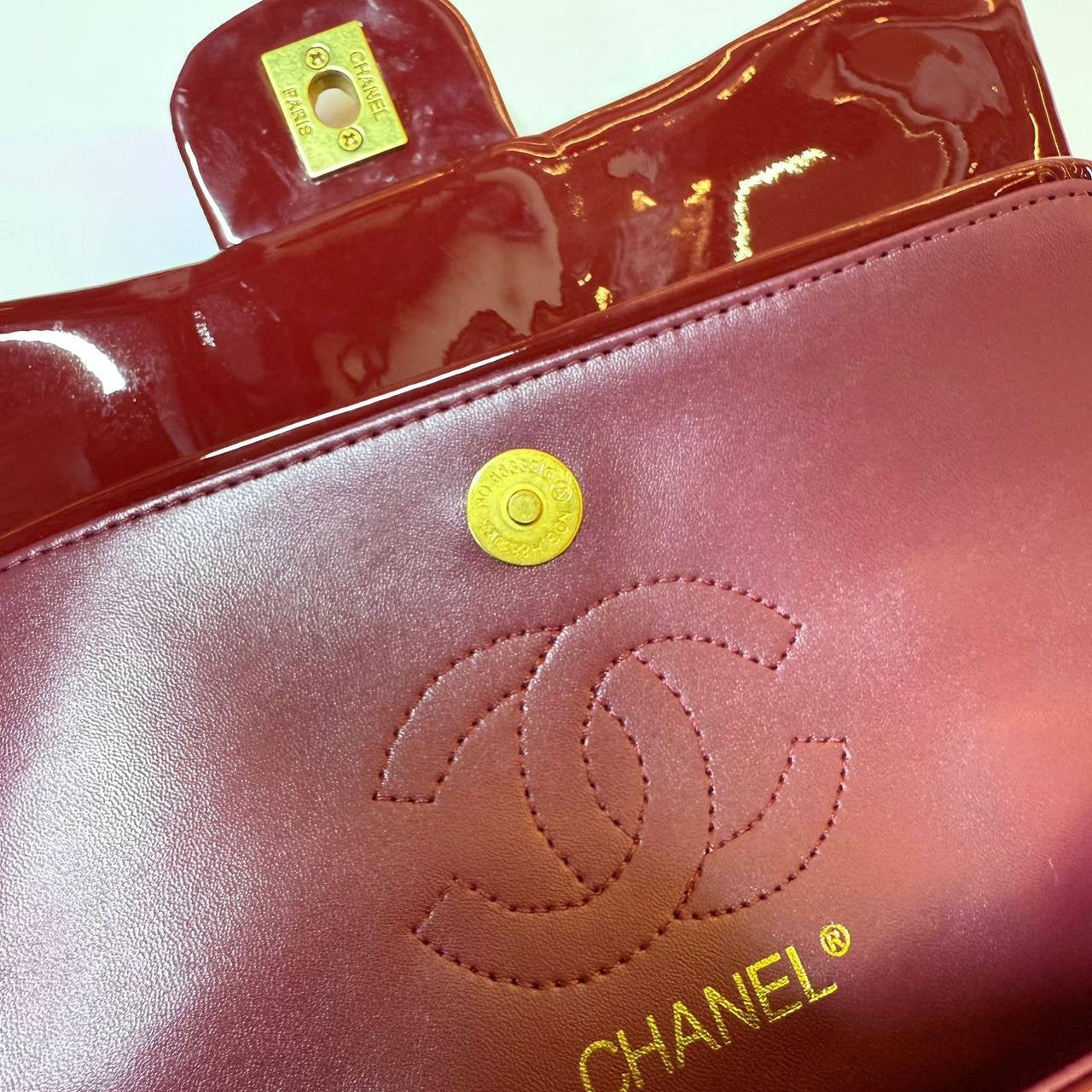 CHANEL 

WITH BOX  
🎁🎁🎁

105 dhs🪙💕
SIZE: 25cm

Zain39
♥️♥️♥️