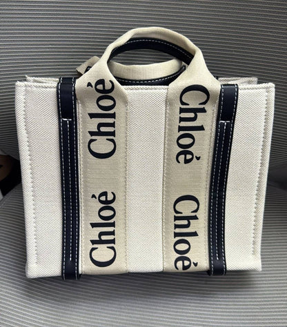 Chloe

offer Limit Stock
26cm

70 dhs🪙💕

With box
🎁🎁🎁

Zain16
♥️♥️♥️