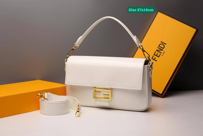 Fendi
Good quality

with box 
🎁🎁🎁

95 dhs🇦🇪

Zain168
♥️♥️♥️