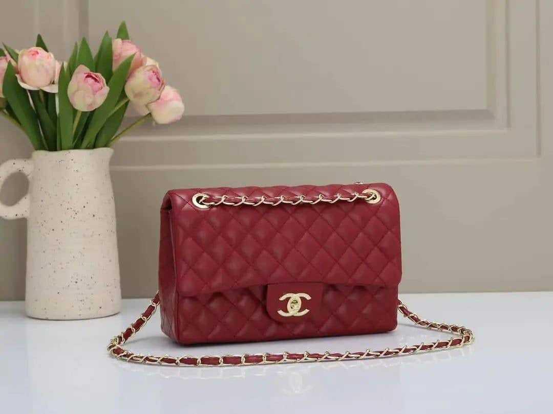 Chanel ᴄʟᴀssɪᴄ
ᴅᴏᴜʙʟᴇ ғʟᴀᴘ 
ᴄᴀᴠɪᴀʀ,ʟᴀᴍʙsᴋɪɴ,ɢʟᴏssʏ
 ʟᴇᴀᴛʜᴇʀ ᴍᴀᴛᴇʀɪᴀʟ
sɪᴢᴇ : 25 cm
ᴡɪᴛʜ BOX
🎁🎁🎁

95 dhs🇦🇪

Zain31
♥️♥️♥️