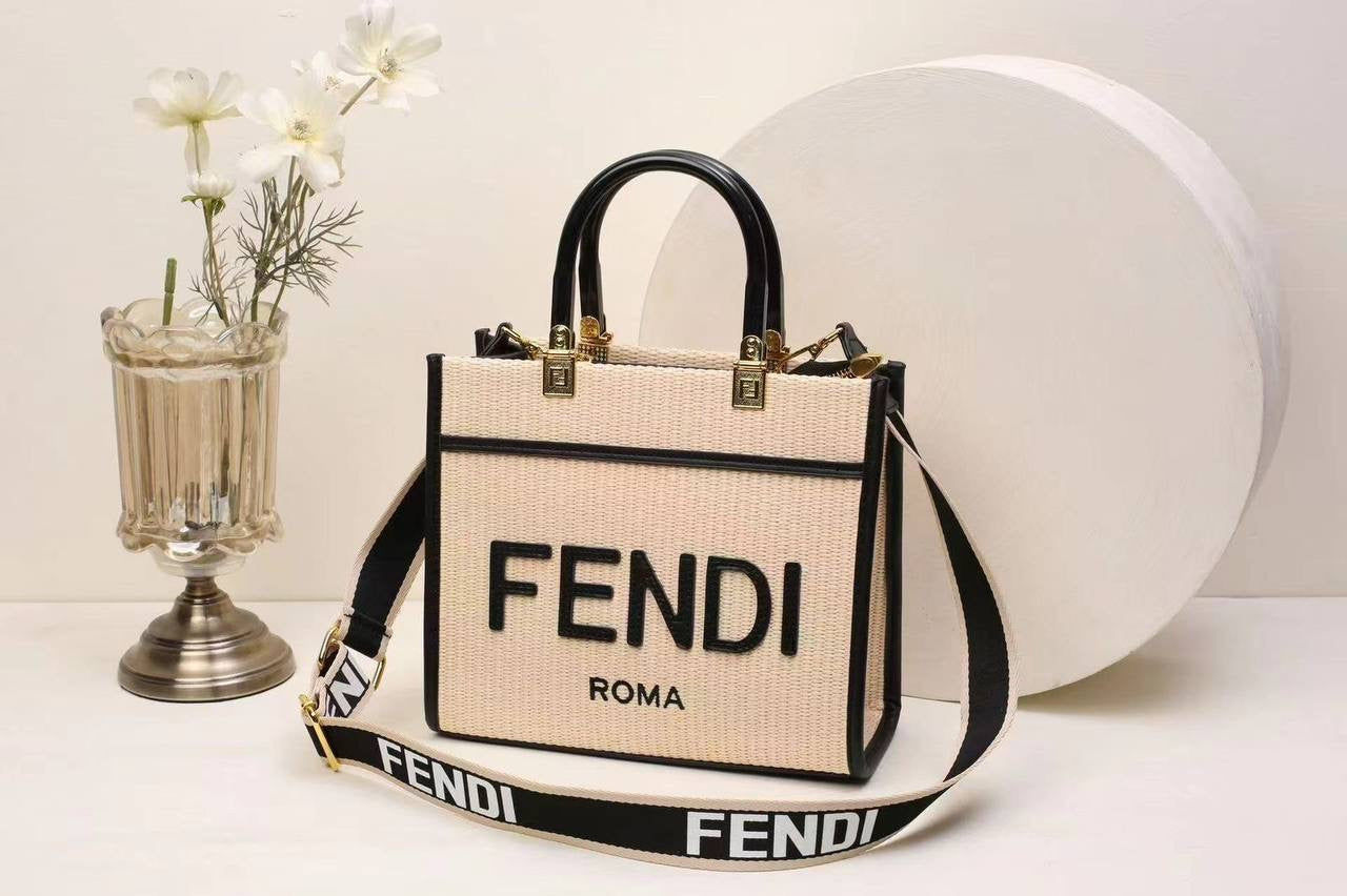 FENDI sᴜɴsʜɪɴᴇ
ᴍɪɴɪ ᴛᴏᴛᴇ ʙᴀɢ
ʀᴀᴛᴛᴀɴ ᴛᴡᴇᴇᴅs ᴍᴀᴛᴇʀɪᴀʟ
ᴡɪᴛʜ ʟᴏɴɢ ʙᴇʟᴛ sᴛʀᴀᴘ
sɪᴢᴇ : 26 cm

95 dhs🪙

Zain31
♥️♥️♥️
