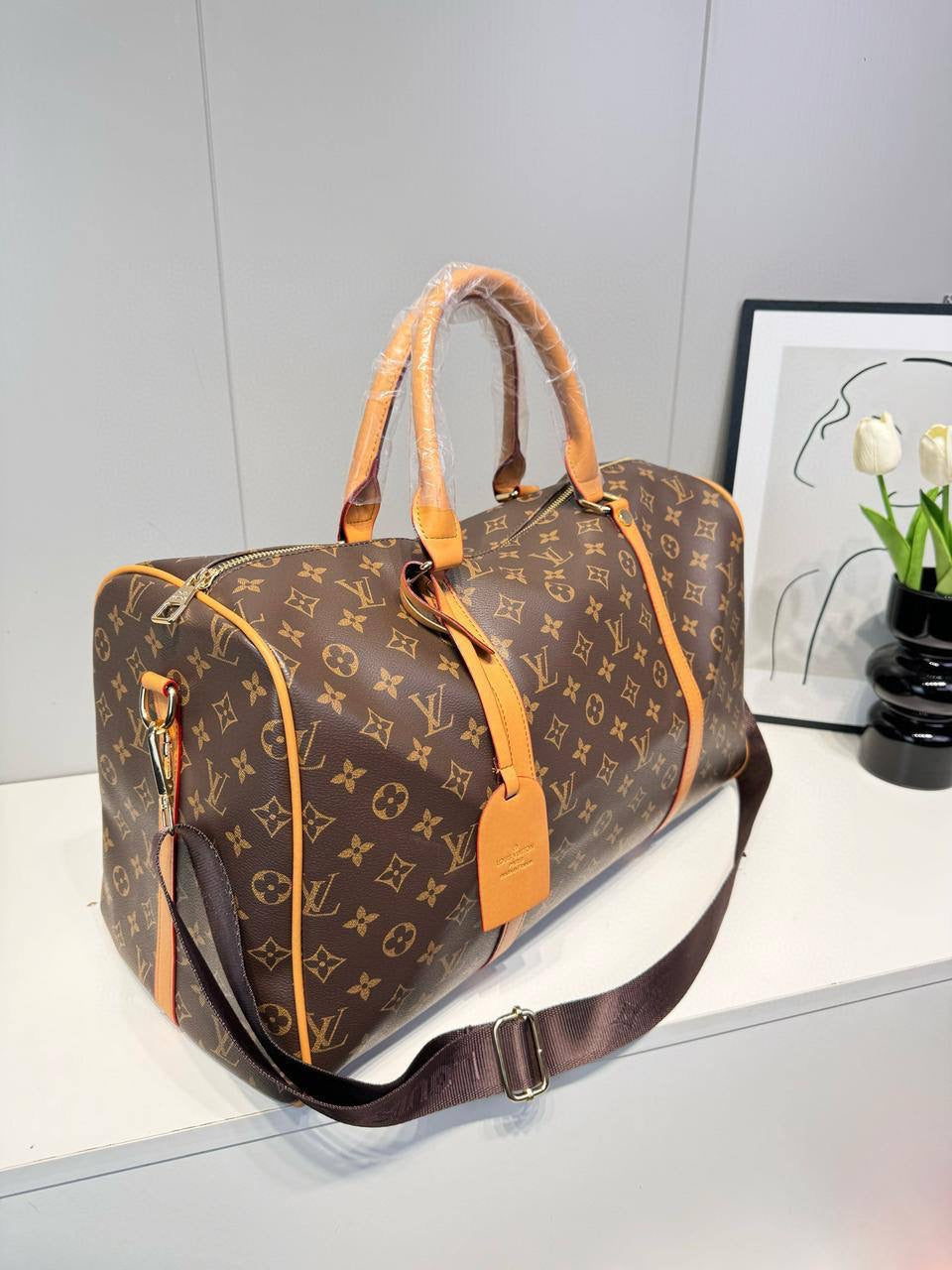 LV Travel Bag

47*29*16cm

90 dhs🇦🇪

Zain17
♥️♥️♥️