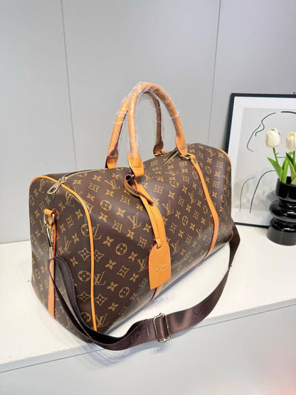 LV Travel Bag

47*29*16cm

90 dhs🇦🇪

Zain17
♥️♥️♥️