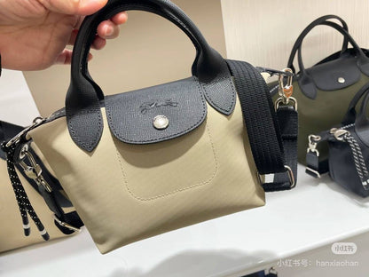 Long Champ
High quality
80 dhs🇦🇪

Zain190
♥️♥️♥️