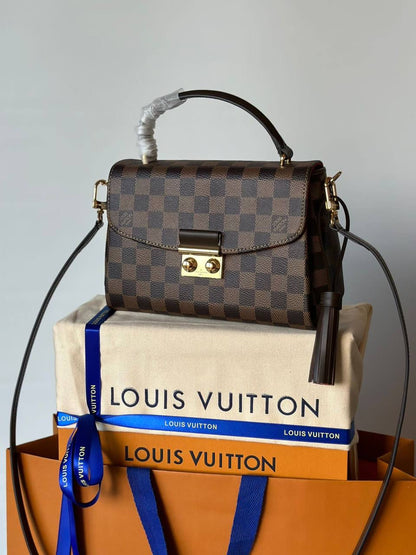 Louis vuitton
Master +++
*23 cm*
*AVAILABLE NOW*
For Price 👇 WTSP Text Zain 0568585901

Zain257
♥️♥️♥️