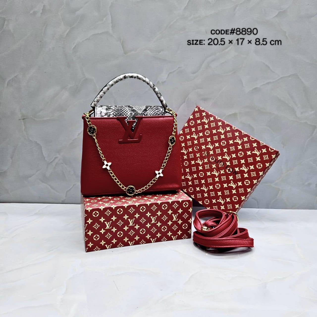 LV
ᴄᴀᴘᴜᴄᴄɪɴᴇ ᴛᴏᴘ ʜᴀɴᴅ ʙᴀɢ
ᴡɪᴛʜ ʟᴏɴɢ ʙᴇʟᴛ sᴛʀᴀᴘ
ɢᴏʟᴅ ʜᴀʀᴅᴡᴀʀᴇ
sɪᴢᴇ : 20.5 cm

ᴡɪᴛʜ BOX
🎁🎁🎁

75 dhs🇦🇪

Zain31
♥️♥️♥️