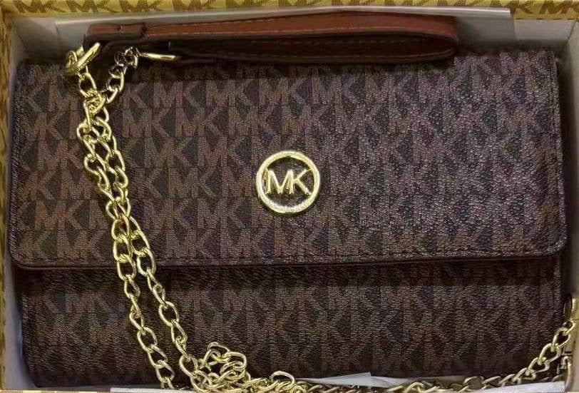 Bags offer

With box 
🎁🎁🎁

75 dhs🪙💕

Zain50
♥️♥️♥️