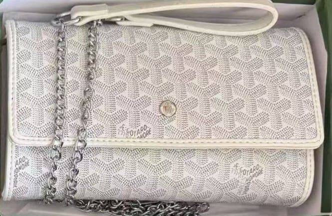 Bags offer

With box 
🎁🎁🎁

75 dhs🪙💕

Zain50
♥️♥️♥️