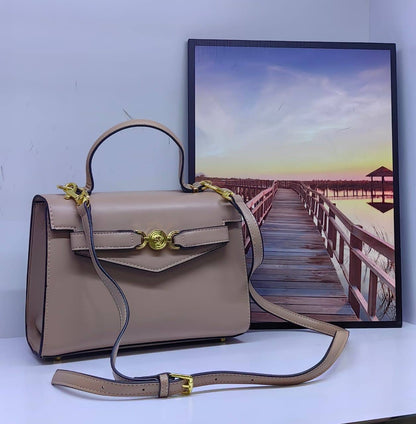 Slash sale 
Valentino - Hermes - Tory Burch
80 dhs🇦🇪

Zain173
♥️♥️♥️