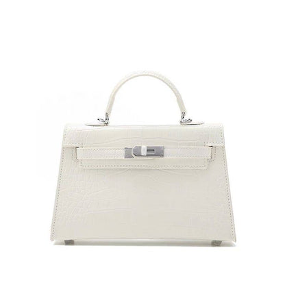 Hermes
KL-22 with box 
95 dhs🪙💕

KL-25 with box
 115 dhs🪙💕 

Zain136
♥️♥️♥️