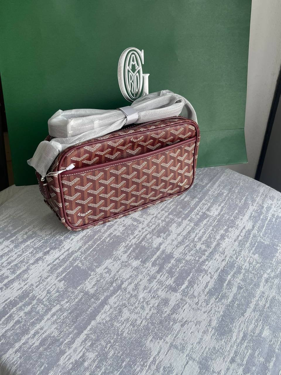 GOYARD                                                                   *Messenger bag*                                                                                 *Master quality*       
350 dhs🇦🇪

Zain179
♥️♥️♥️