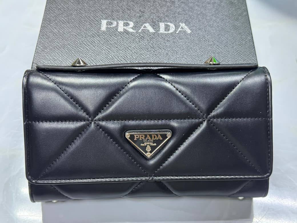 Bags offer

With box 
🎁🎁🎁

75 dhs🪙💕

Zain50
♥️♥️♥️
