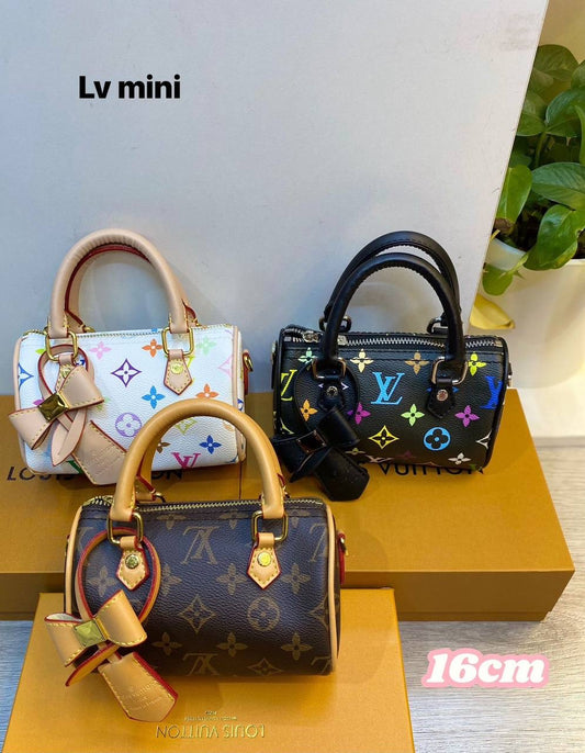 LV 
with box
🎁🎁🎁

95 dhs🇦🇪

Zain107
♥️♥️♥️