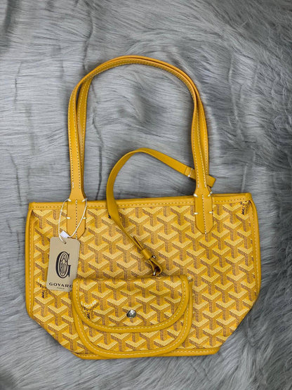 Goyard
SIZE  ……… 25cm 
75 dhs🇦🇪

Zain244
♥️♥️♥️