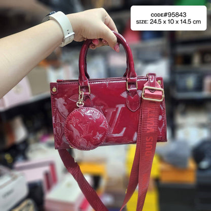 LV
ᴏɴ ᴛʜᴇ ɢᴏ ᴇᴀsᴛ ᴡᴇsᴛ
ɢʟᴏssʏ ᴍᴀᴛᴇʀɪᴀʟ
ᴡɪᴛʜ ᴄᴏɪɴ ᴘᴜʀsᴇ
sɪᴢᴇ : 24.5 cm

70 dhs🇦🇪

Zain31
♥️♥️♥️