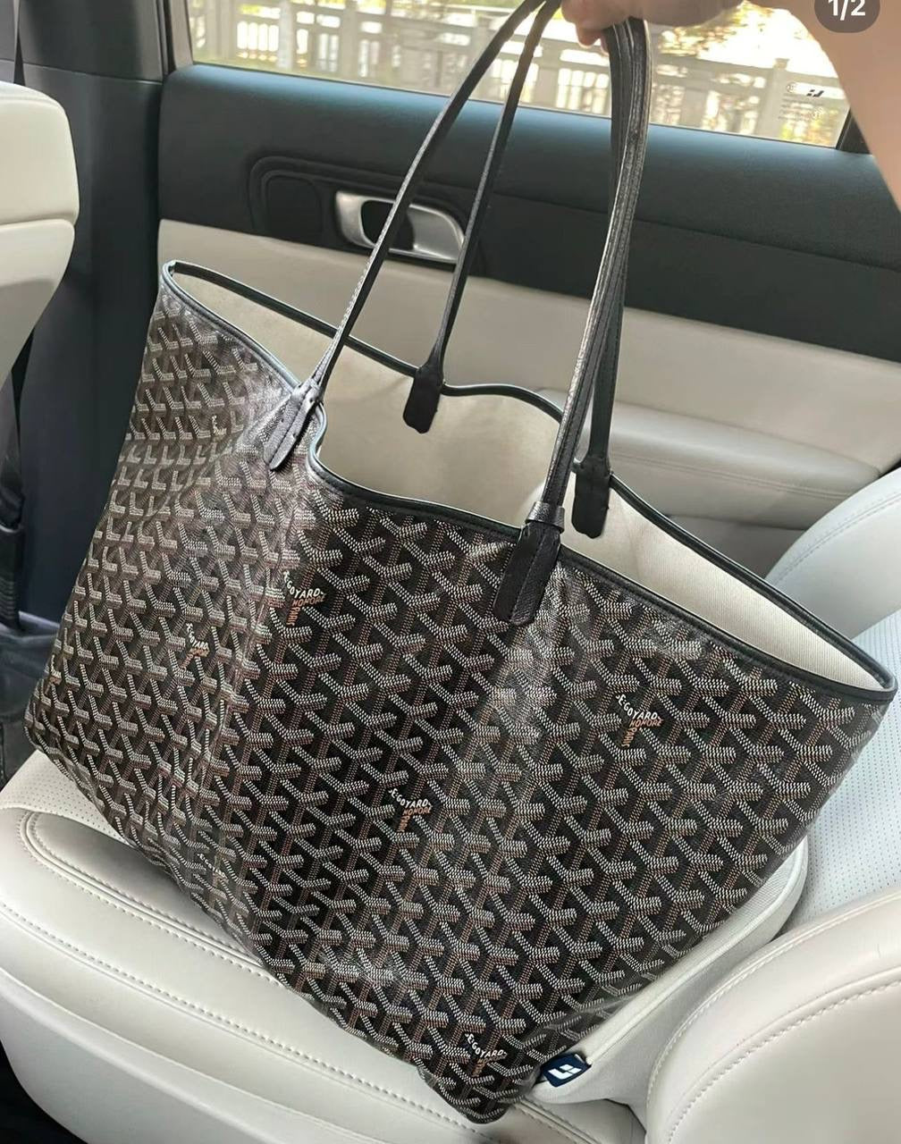 Goyard
good quality, 
size 45* 26 cm 
85 dhs🇦🇪

Zain12
♥️♥️♥️