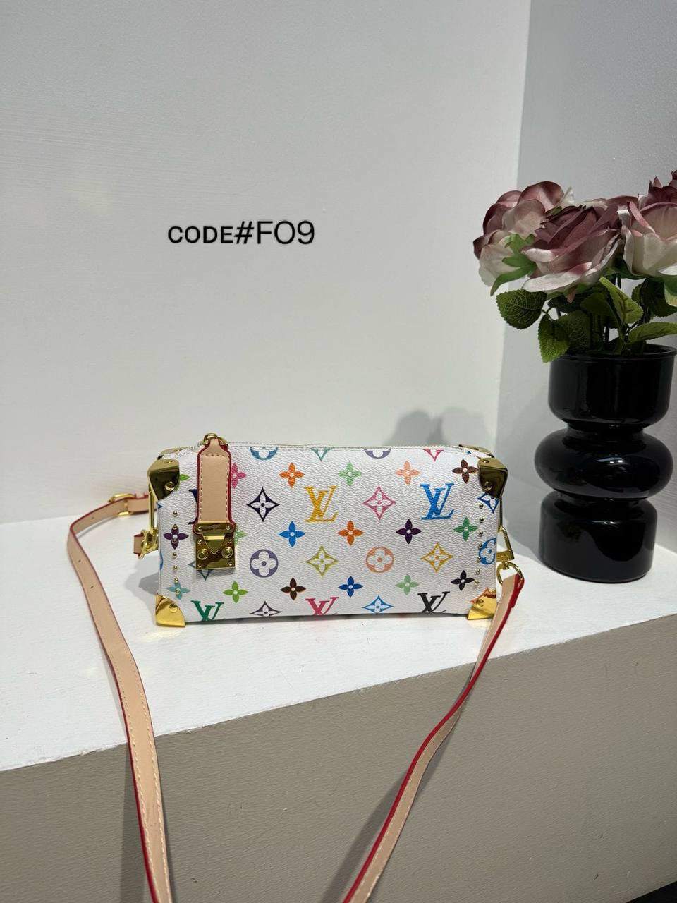 LV
ᴛʀᴜɴᴋ ᴄʀᴏssʙᴀɢ
ᴡɪᴛʜ ʟᴏɴɢ ʙᴇʟᴛ sᴛʀᴀᴘ
ᴍᴏɴᴏɢʀᴀᴍ ʟᴇᴀᴛʜᴇʀ
sɪᴢᴇ : 23  cm

70 dhs🇦🇪

Zain31
♥️♥️♥️