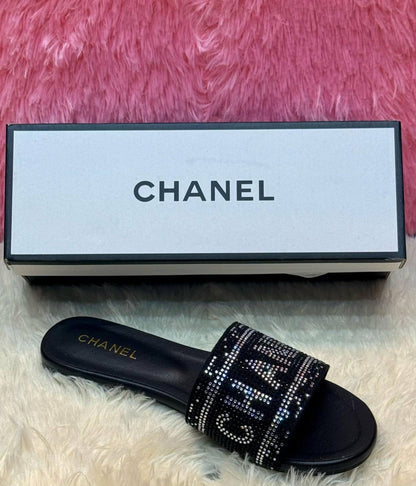 Chanel ladies
offer offer
Size 36to41
60 dhs🇦🇪

Zain236
♥️♥️♥️