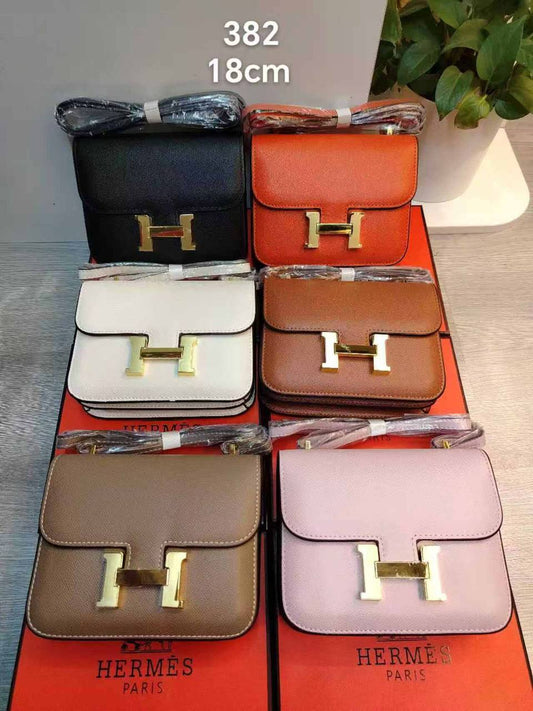 Hermes

with box
🎁🎁🎁

110 dhs🇦🇪
good quality

Zain107
♥️♥️♥️