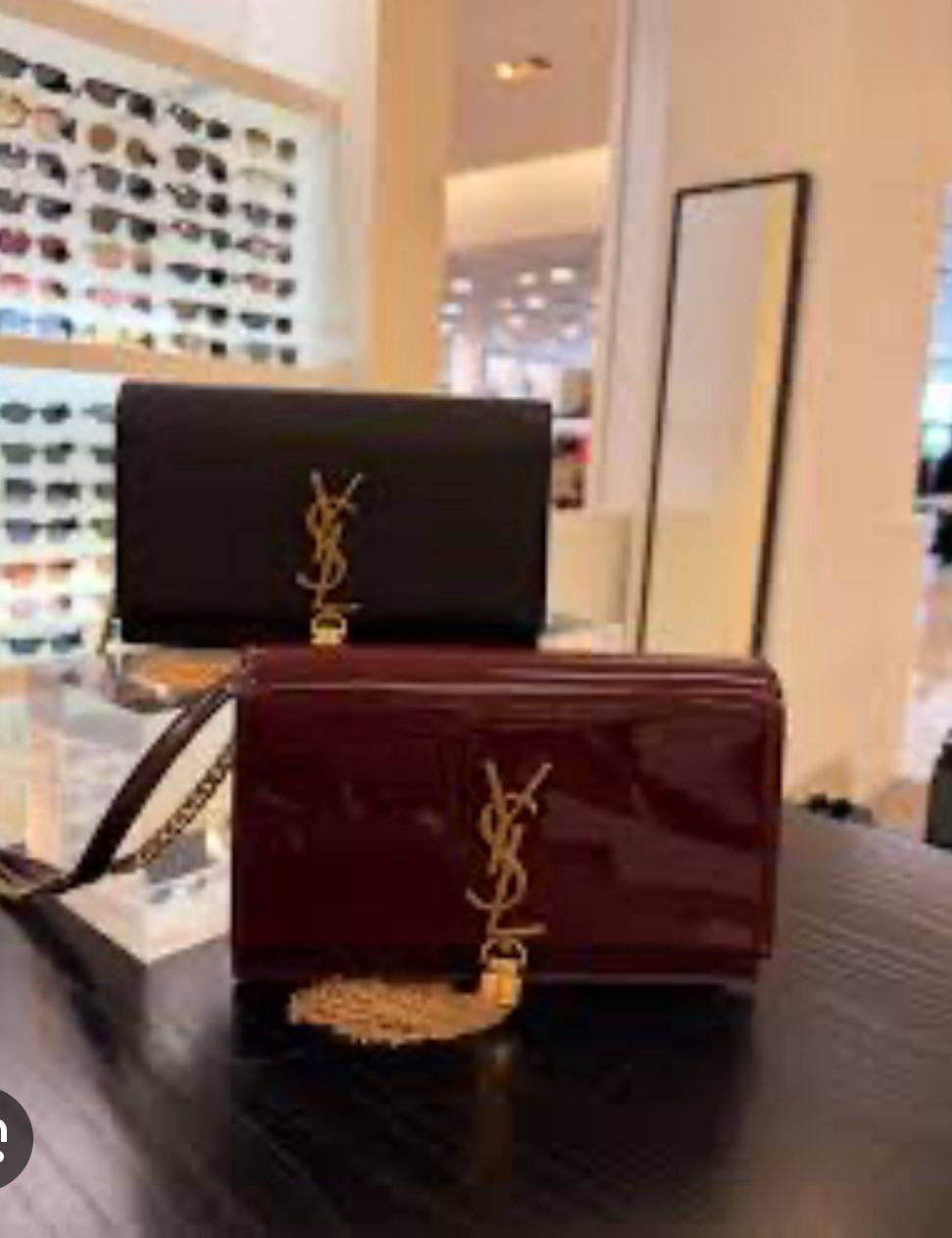 YSL

95 dhs🇦🇪

Good quality 
with box
🎁🎁🎁

Zain35
♥️♥️♥️