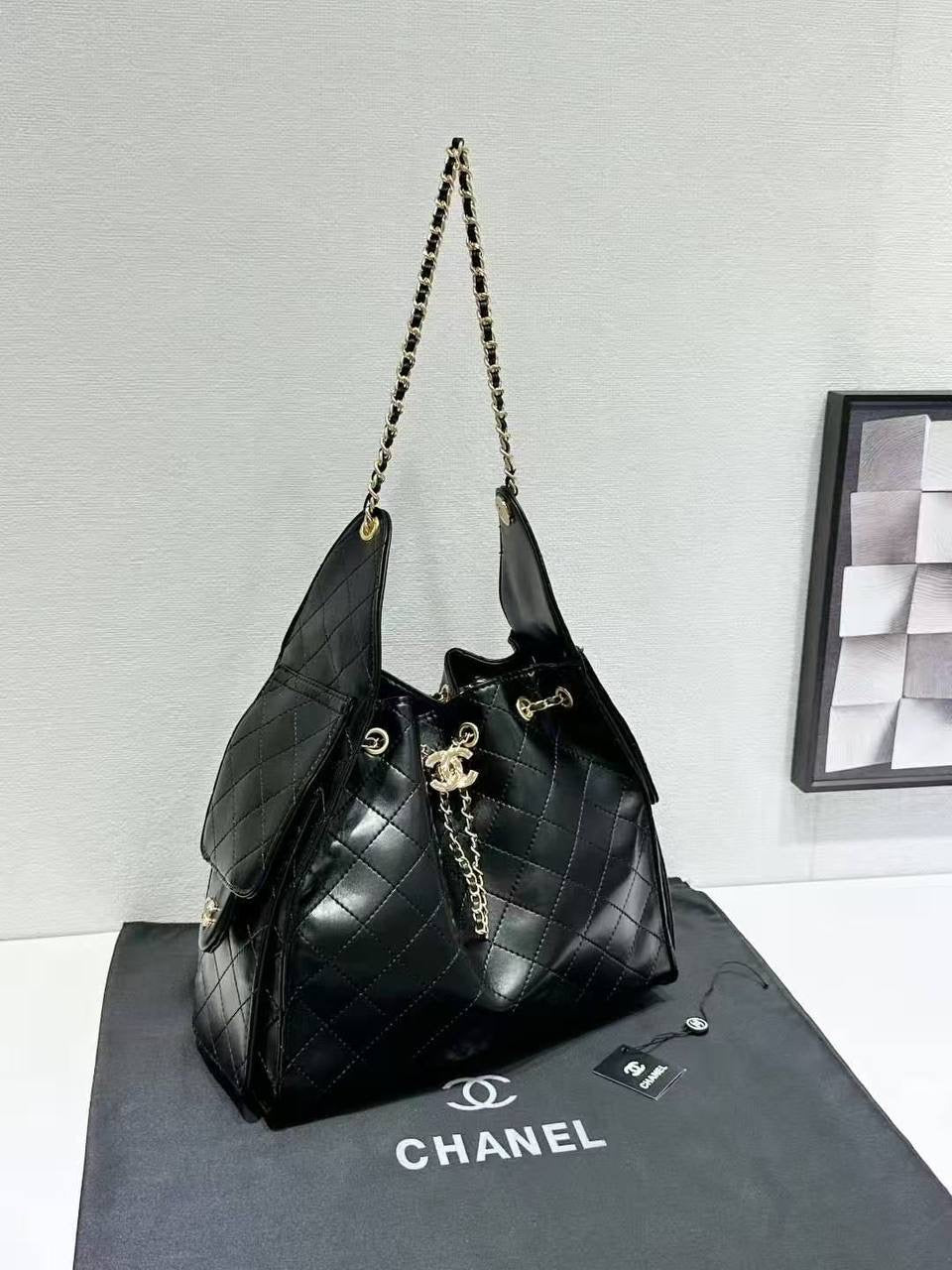 Chanel
Good quality
120 dhs🇦🇪

Zain57
♥️♥️♥️