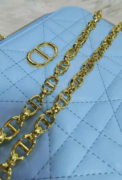 🎉 Big Offer 🎊 Dior Caro 
Size : 20 * 16 cm
55 dhs🇦🇪

Zain115
♥️♥️♥️