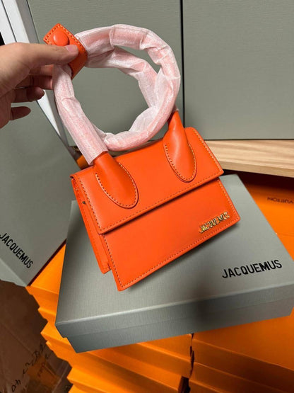 JACOUMOUS 

90 dhs🇦🇪

with box
🎁🎁🎁

Zain90
♥️♥️♥️