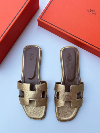 Hermes 
High Quality 
100 dhs🪙
Size 36-42

Zain30
♥️♥️♥️