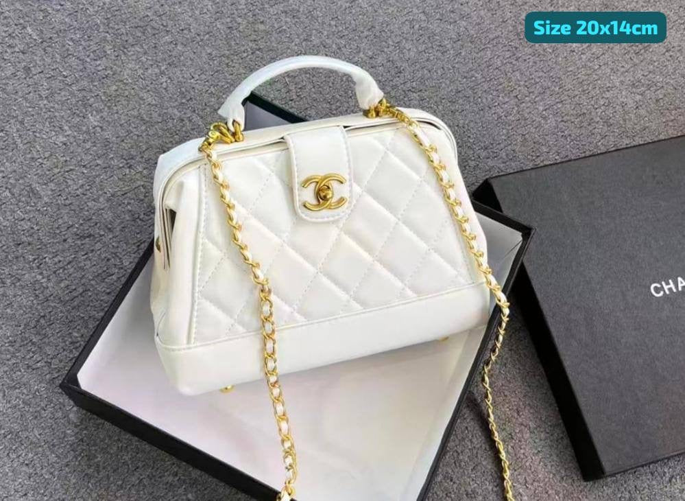 Chanel
Good quality 

with box
🎁🎁🎁

120 dhs🇦🇪

Zain186
♥️♥️♥️