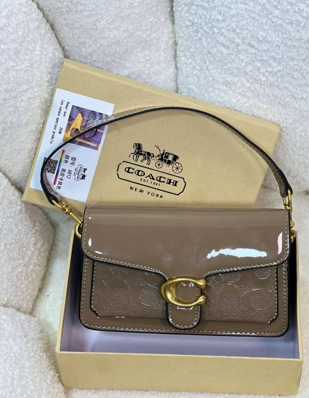 Coach
95 dhs🇦🇪
Good quality 

with box
🎁🎁🎁

Zain35
♥️♥️♥️