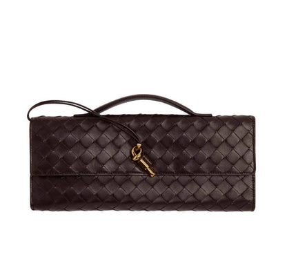 BOTTEGA

SIZE: 31*4*13cm
100 dhs🇦🇪

with box
🎁🎁🎁

Zain254
♥️♥️♥️
